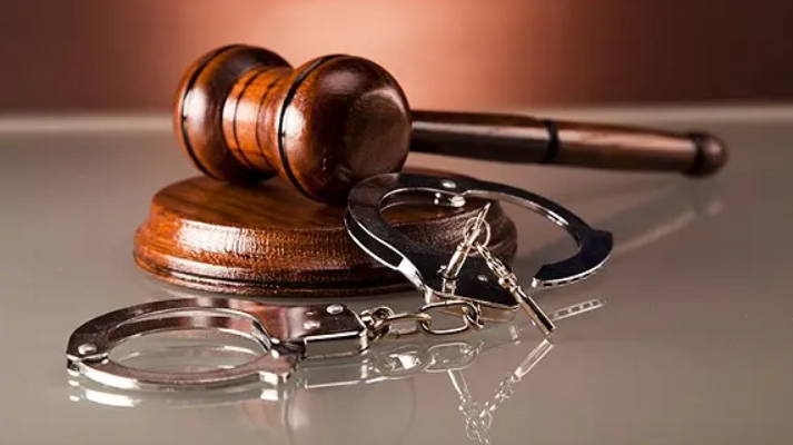 湖南多名女孩凌晨持刀撬門(mén)入室搶劫，入室搶劫的量刑標(biāo)準(zhǔn)